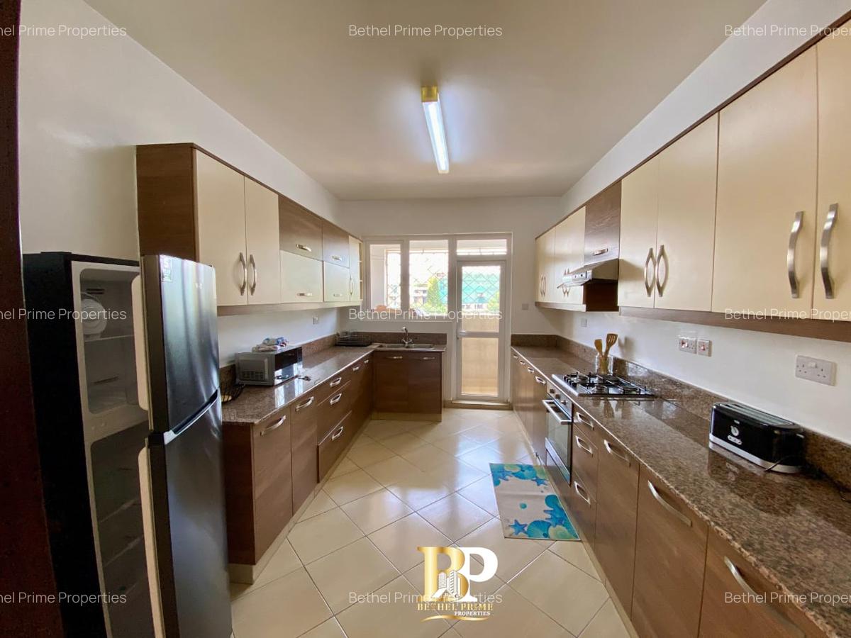 Serviced 2 Bed Apartment with En Suite in Brookside - 5
