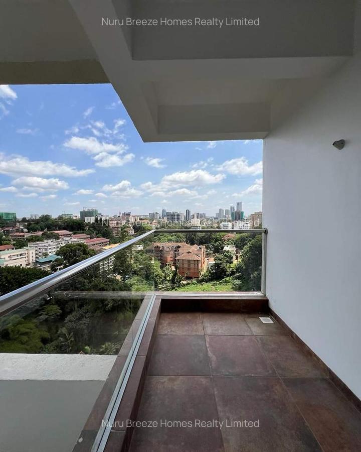 3 Bed Apartment with En Suite in Riverside - 9