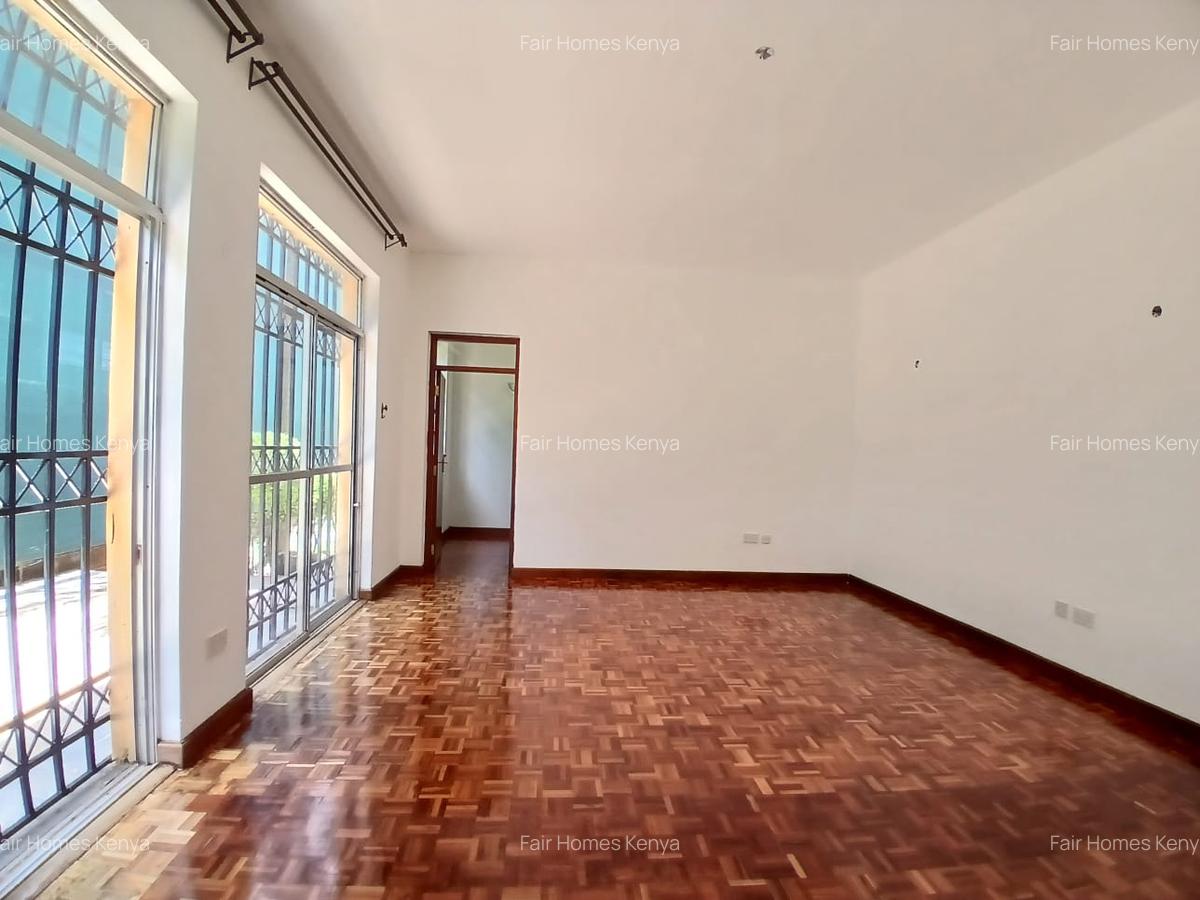 4 Bed Townhouse with En Suite at Lavington Green - 11