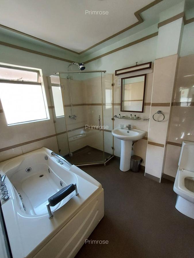 2 Bed Apartment with En Suite in Westlands Area - 6