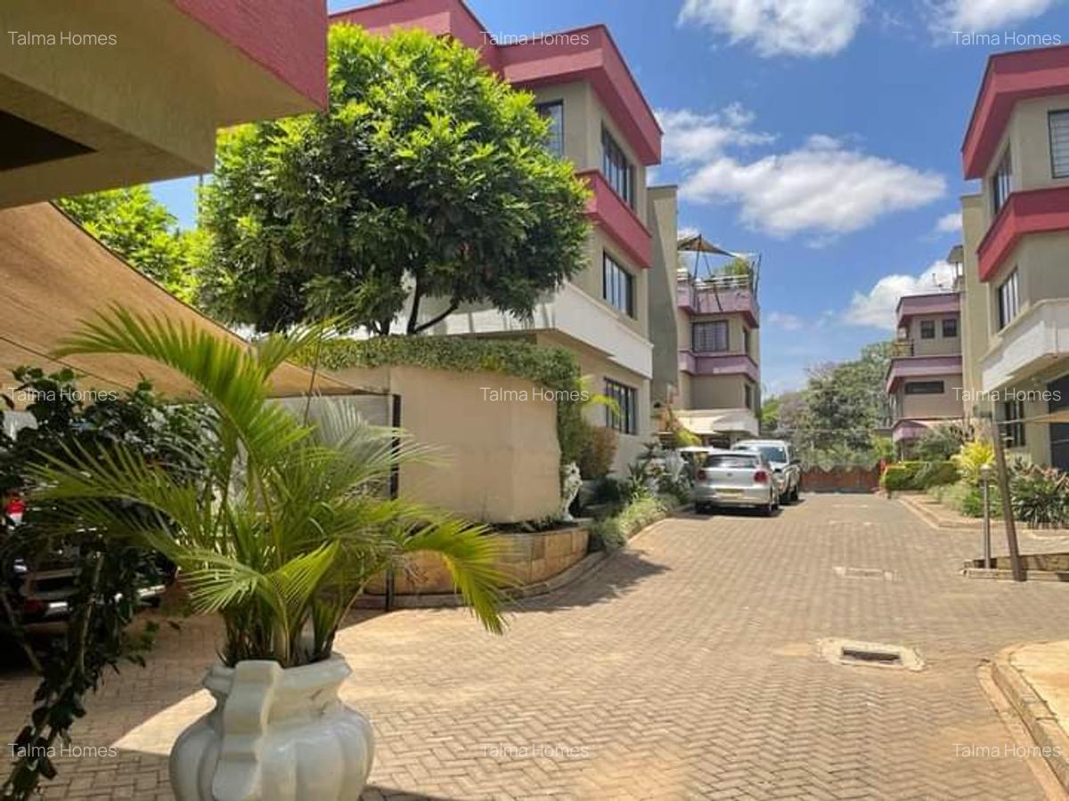 5 Bed Townhouse with En Suite at Lavi - 7