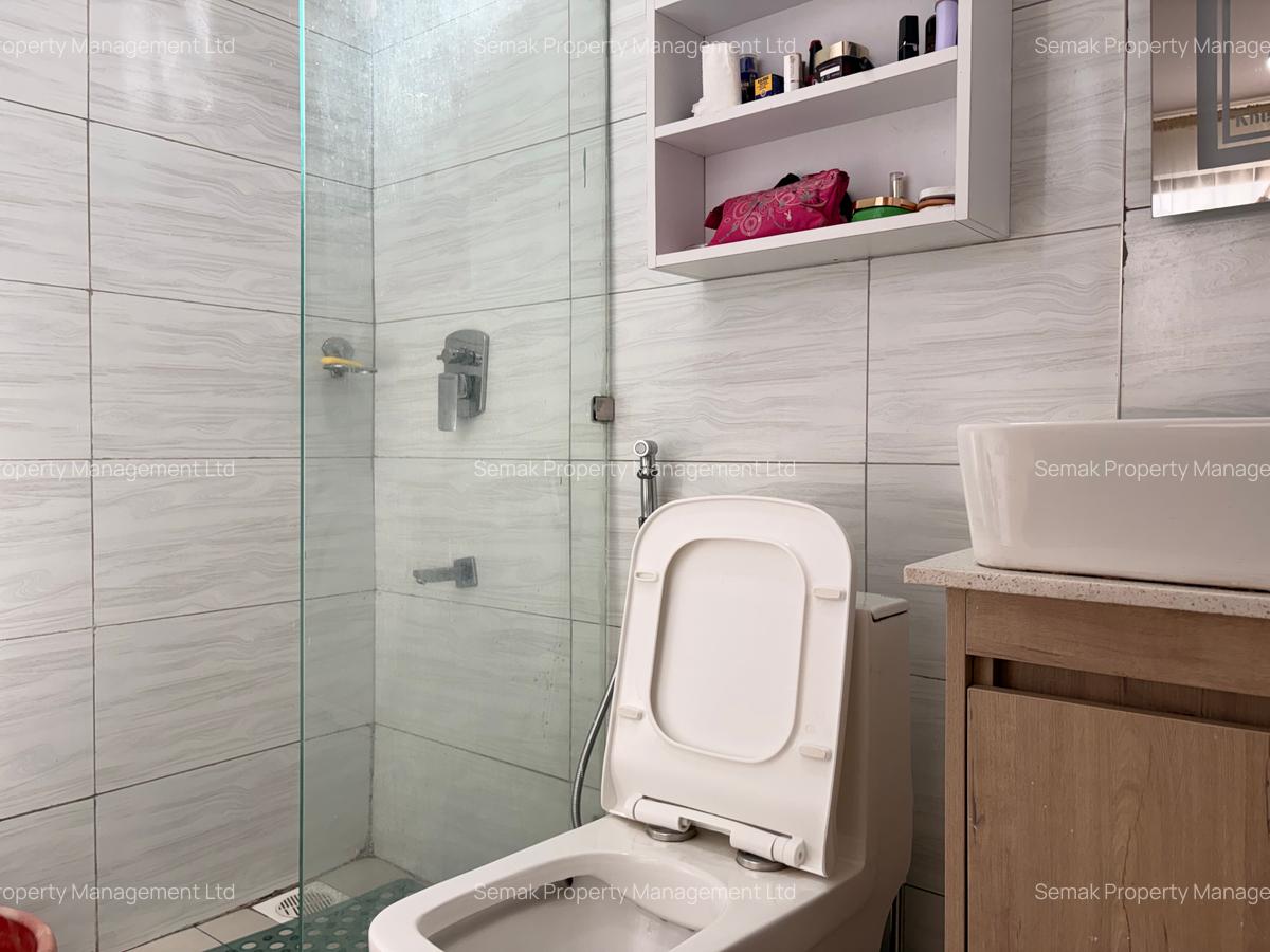 1 Bed Apartment with En Suite in Parklands - 4