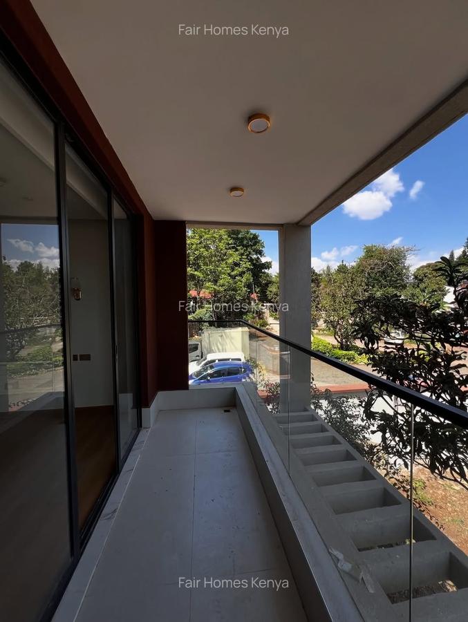 5 Bed Townhouse with En Suite at Lavington Green - 12