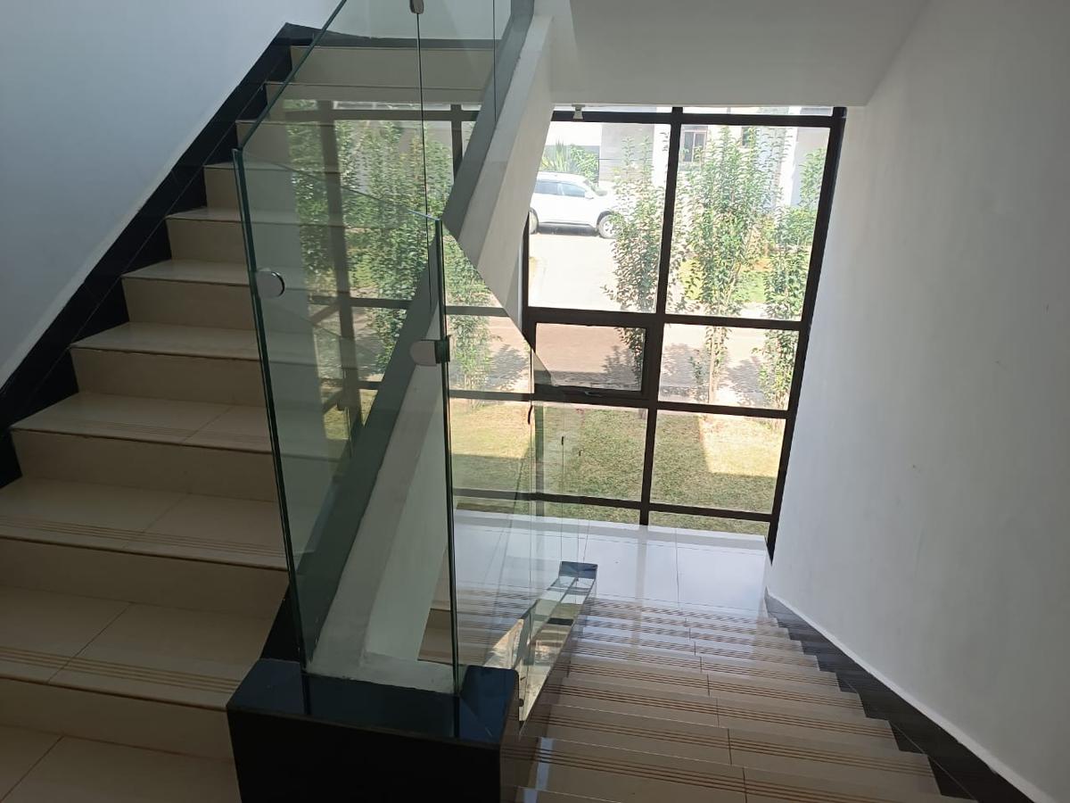 5 Bed House with En Suite in Karen - 9