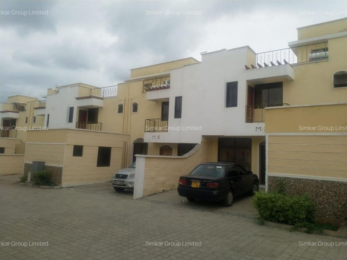 4 Bed Townhouse with En Suite at Mombasa Road - 2