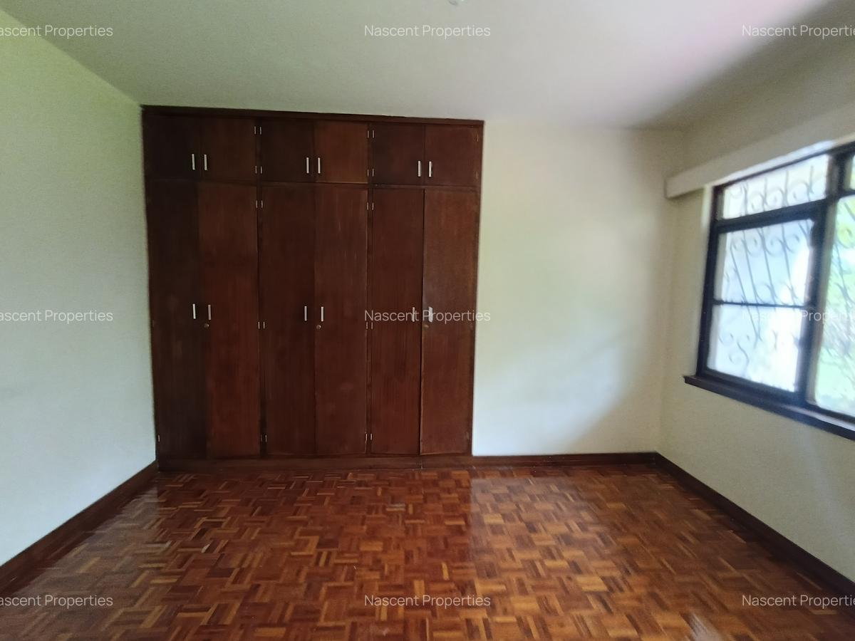 4 Bed House with En Suite in Runda - 15