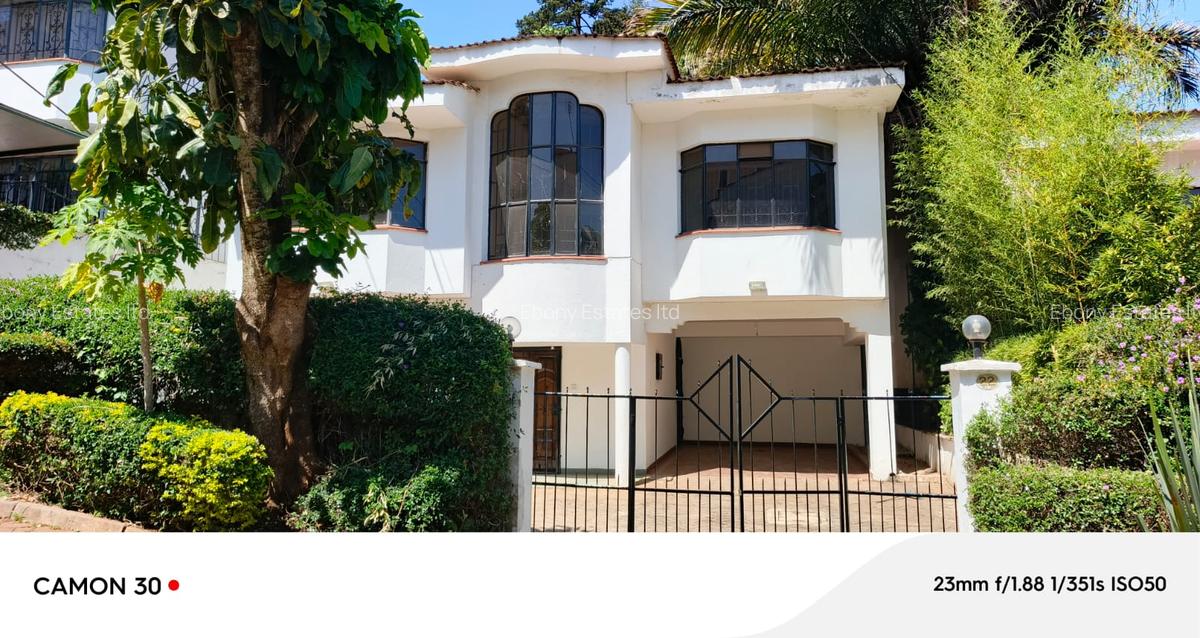 5 Bed Townhouse with En Suite in Riverside - 1