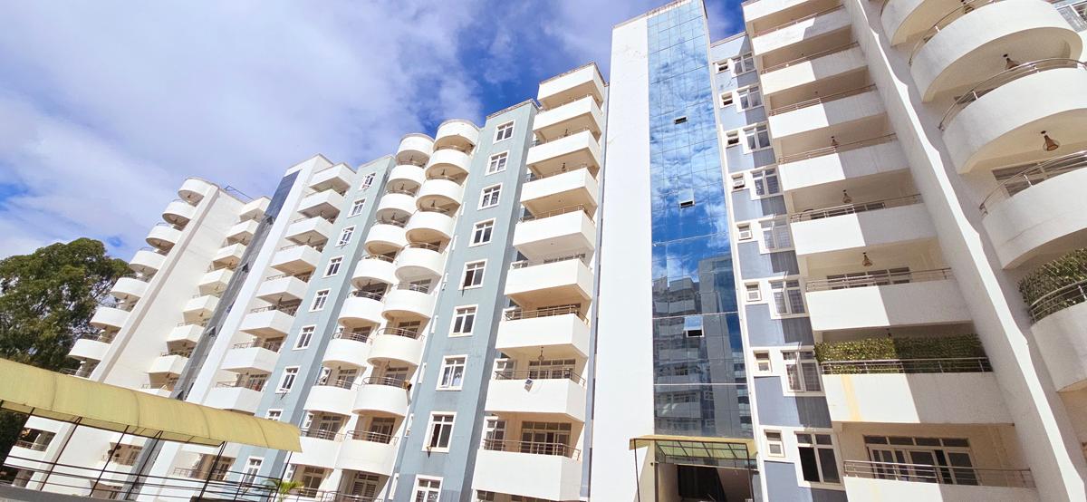 3 Bed Apartment with En Suite at Lavington Hatheru - 1