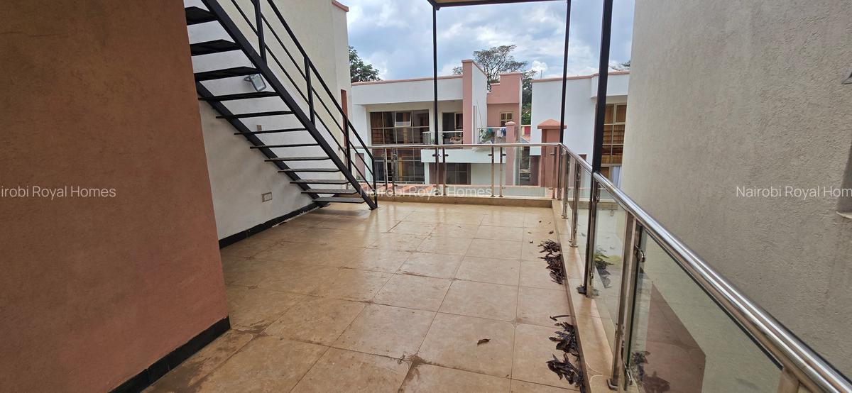 5 Bed Townhouse with En Suite at Lavington Off Convent Drive - 4