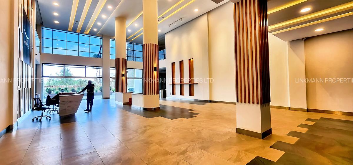 4,000 ft² Office with Service Charge Included in Riverside - 1