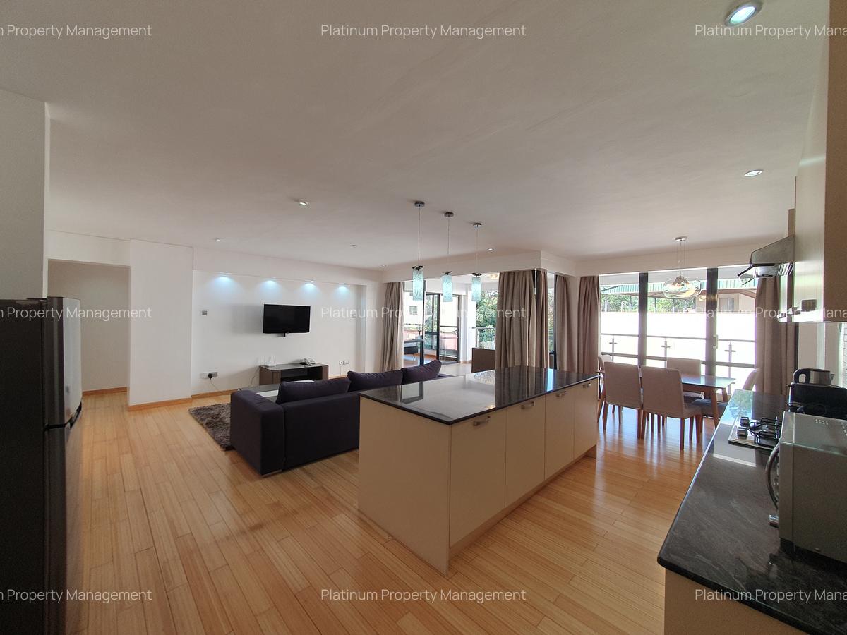 Serviced 2 Bed Apartment with En Suite at Westlands Rd - 3