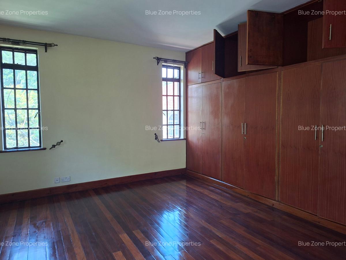 4 Bed Townhouse with En Suite at Muthaiga - 17