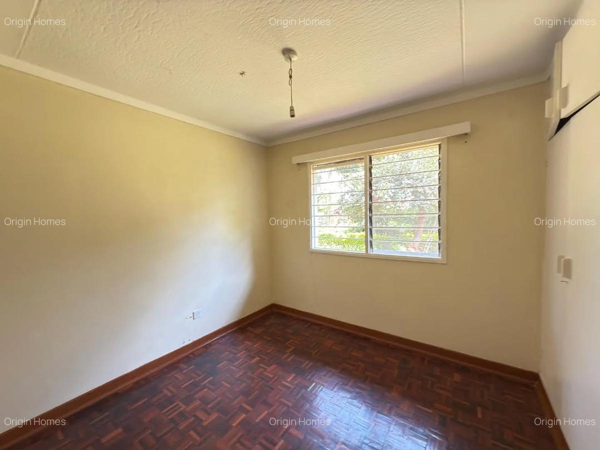 4 Bed House with En Suite at Loresho - 11