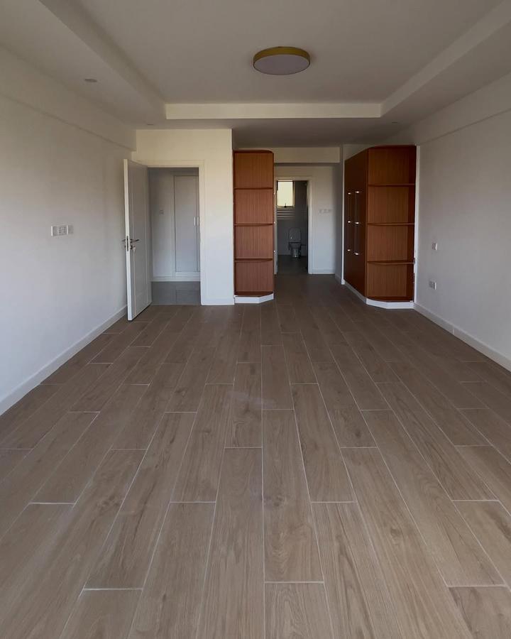 3 Bed Apartment with En Suite at Othaya Road - 3