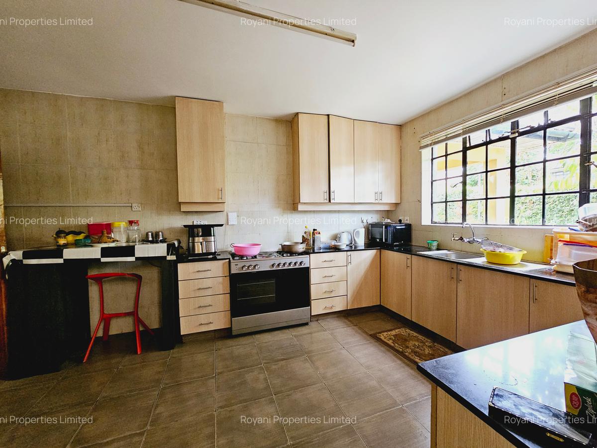 4 Bed House with En Suite in Kiambu Road - 14