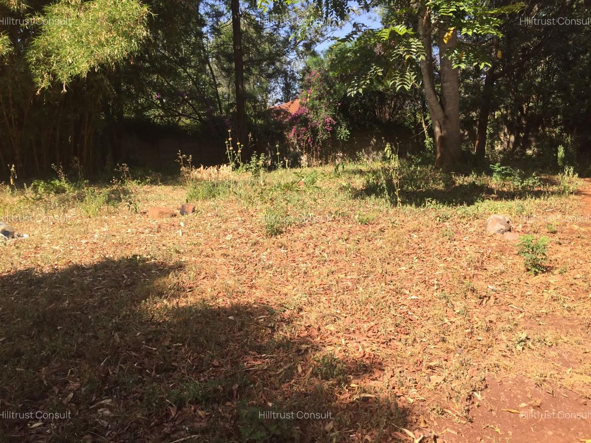 1 m² Land in Runda - 3