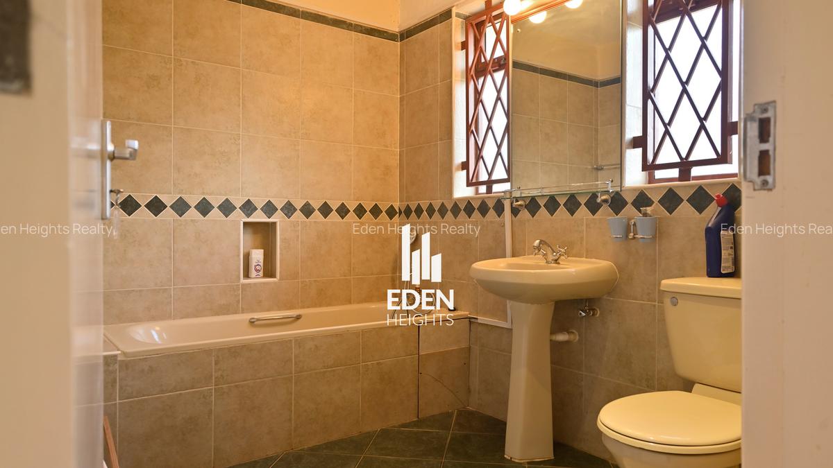 6 Bed Villa in Runda - 11