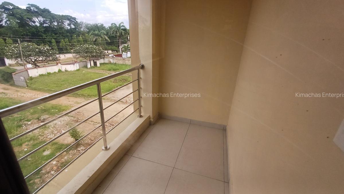 4 Bed Apartment with En Suite at Moyne Drive - 19