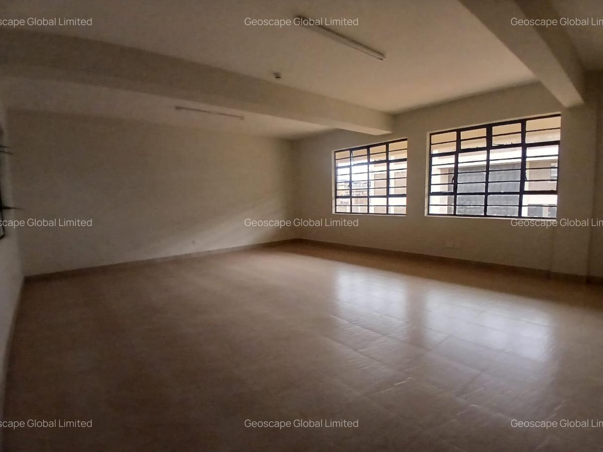 6,000 ft² Warehouse with Parking in Ruiru - 5