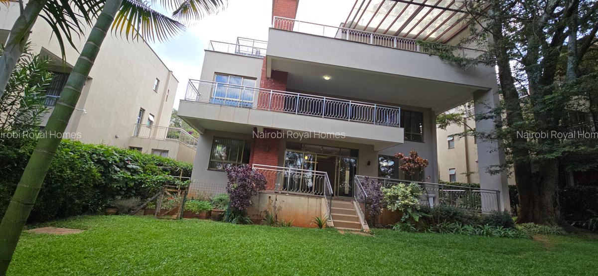 5 Bed Townhouse with En Suite at Tende Drive - 1
