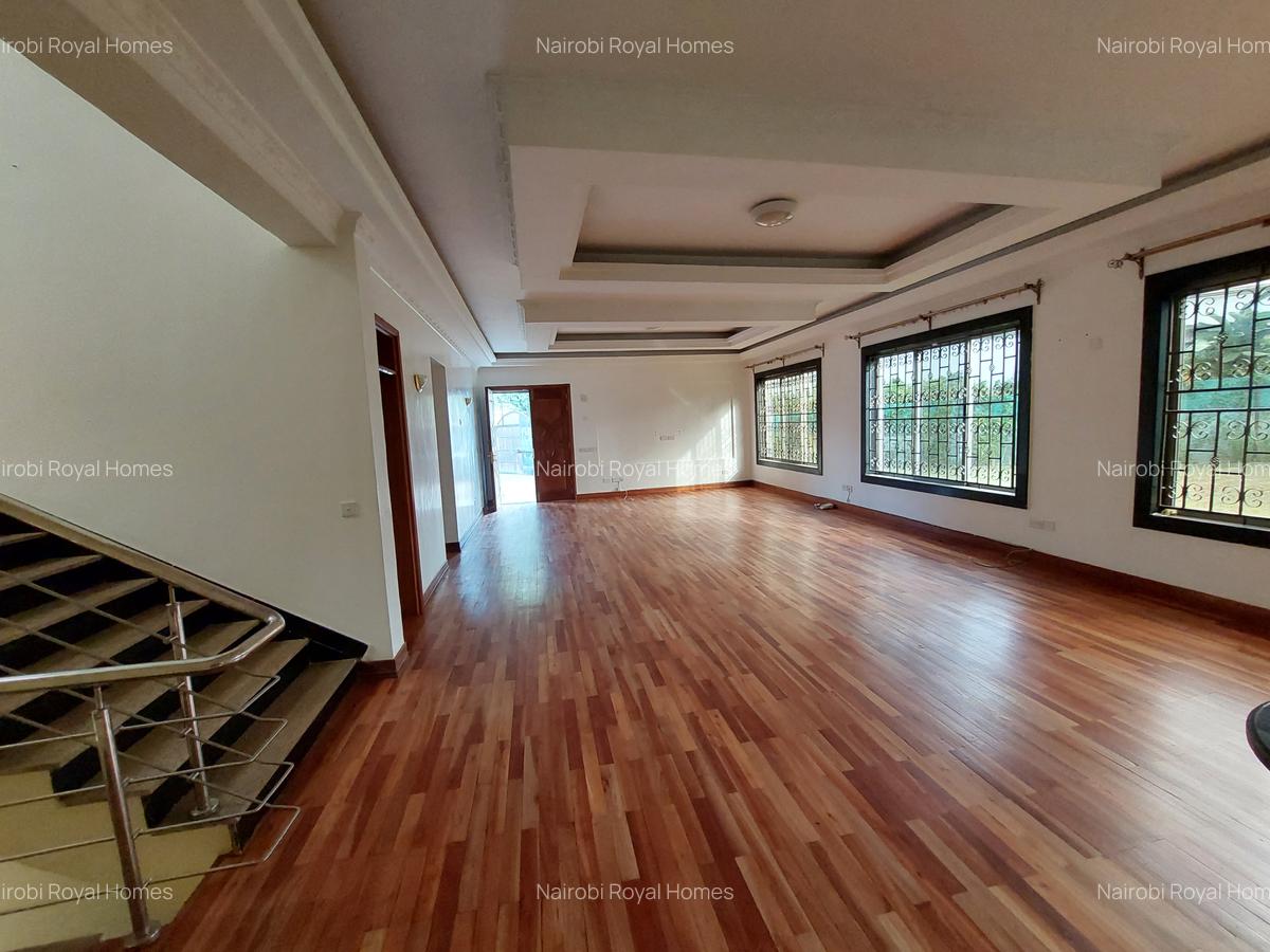 5 Bed Townhouse with En Suite at Eldama Park - 20