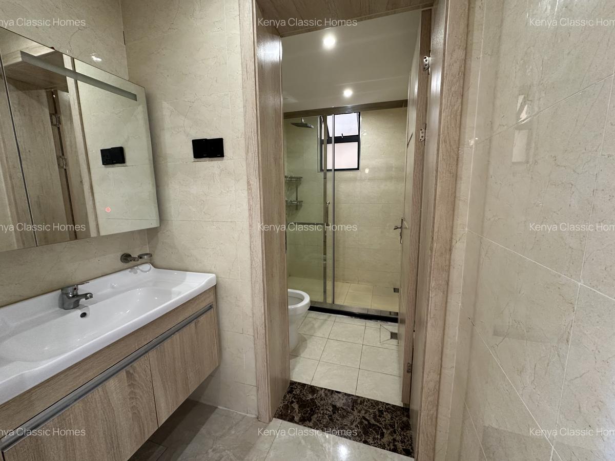 3 Bed Apartment with En Suite in Lavington - 11