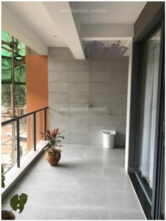 2 Bed Apartment with En Suite at Lavington - 5