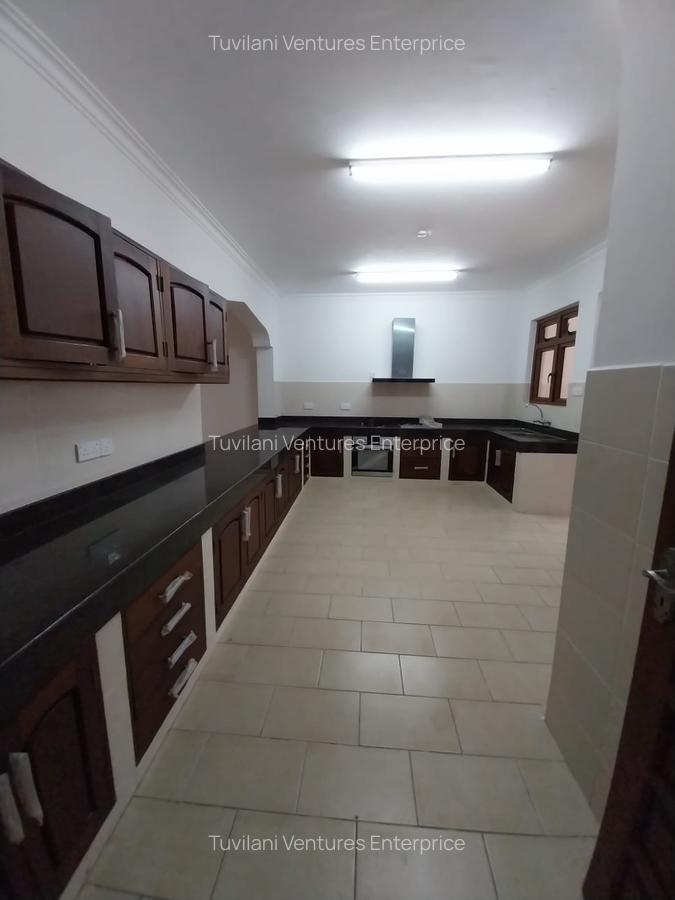 4 Bed Villa with En Suite at Nyali Mombasa - 18