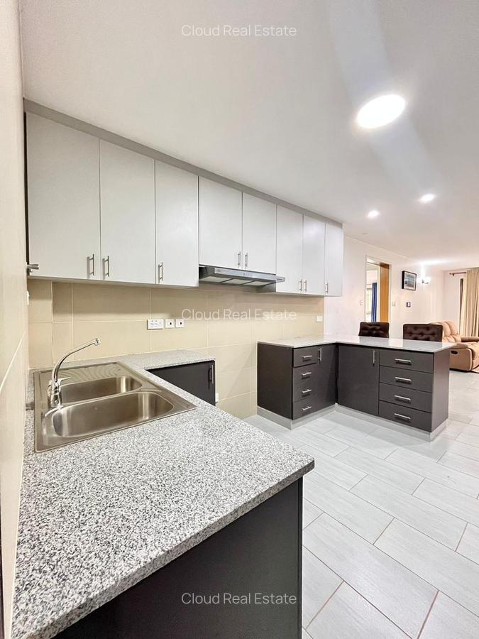 2 Bed Apartment with En Suite in Lavington - 5