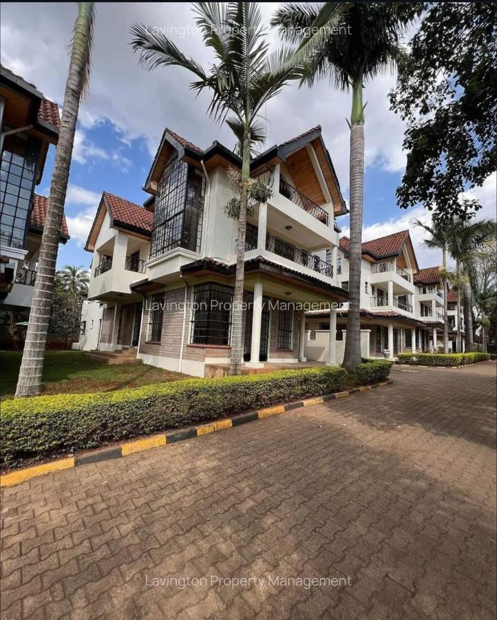 5 Bed Townhouse with En Suite at Lavington Green - 1