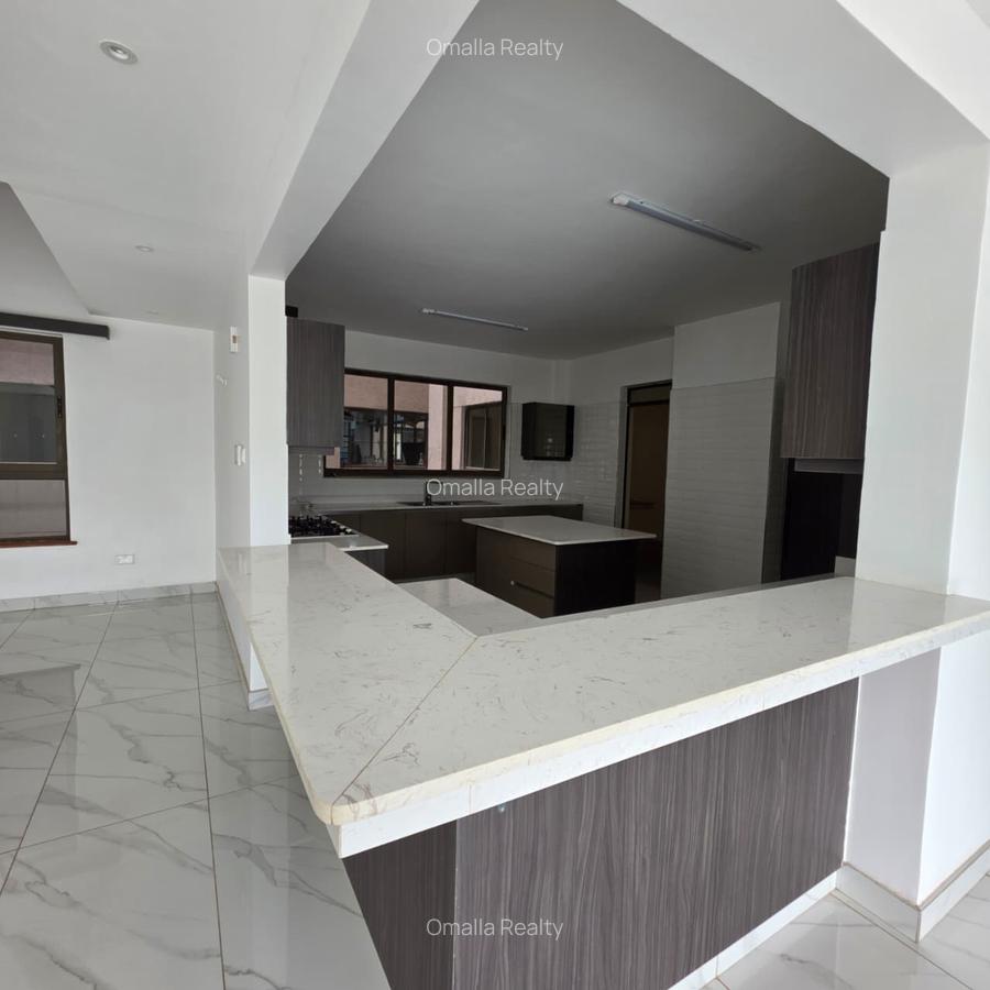 4 Bed Townhouse with En Suite in Westlands Area - 4