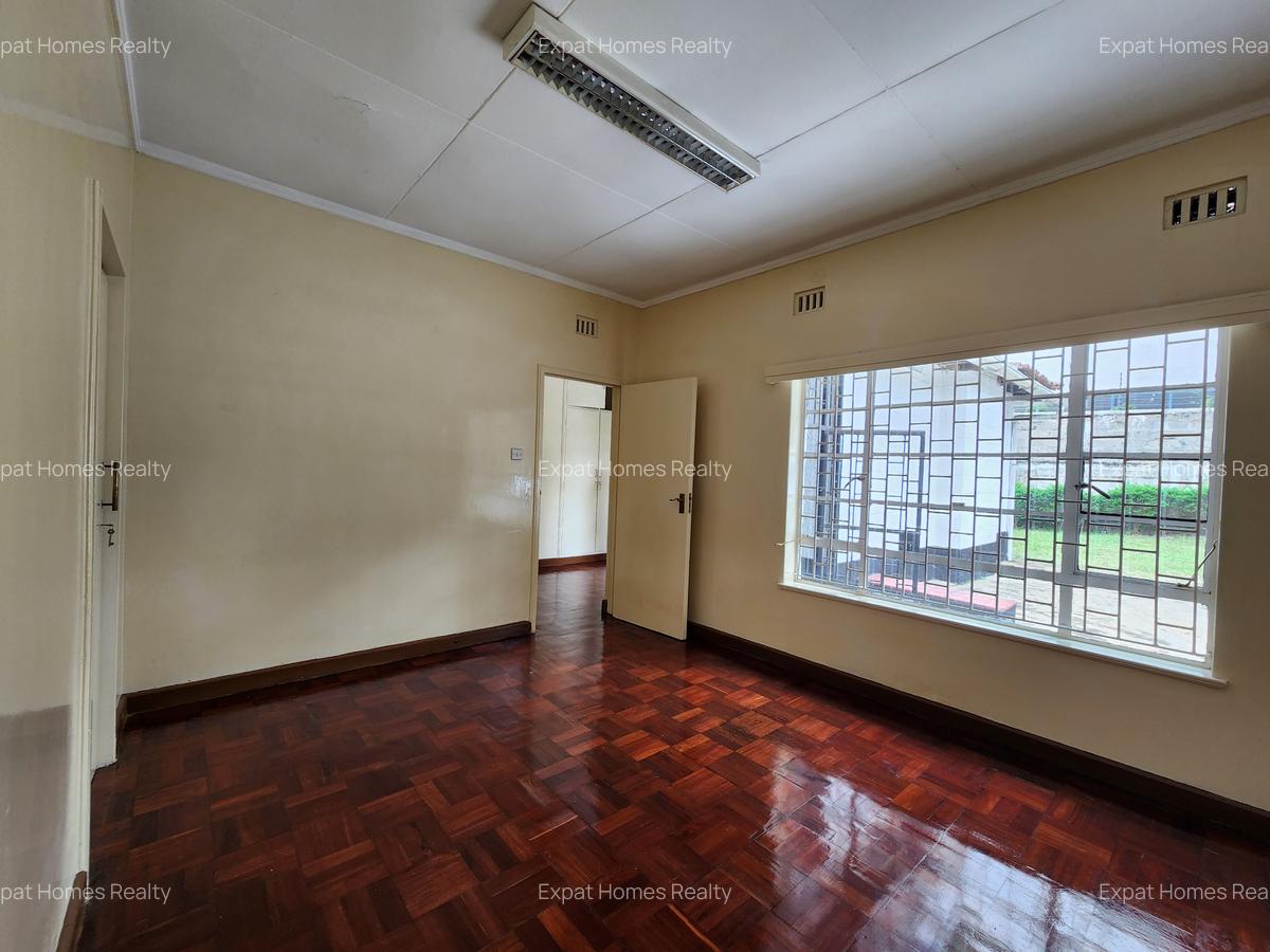 Commercial Property with Parking in Kilimani - 5