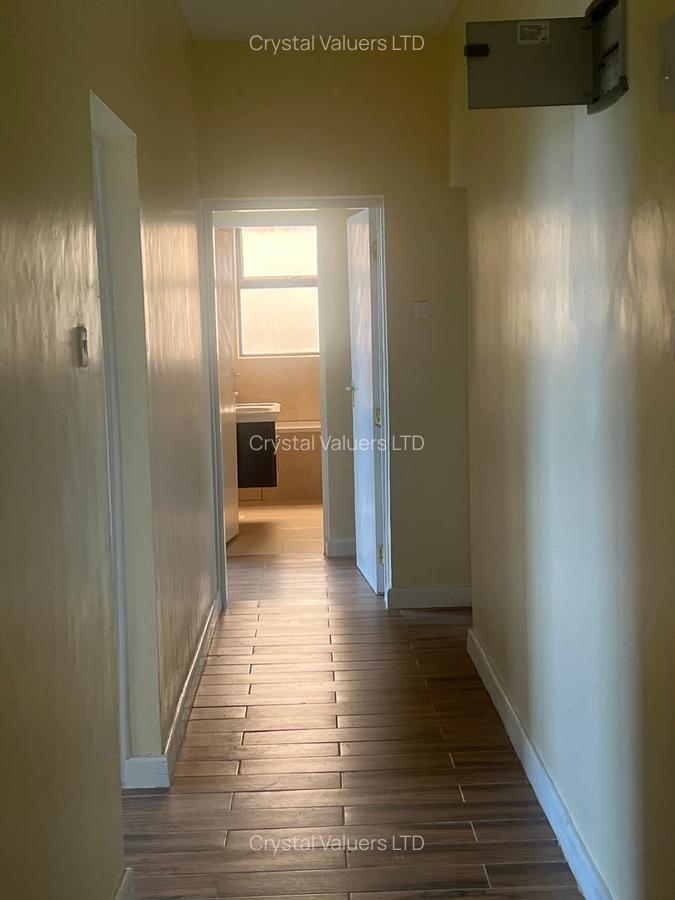 3 Bed Apartment with En Suite in Lavington - 5