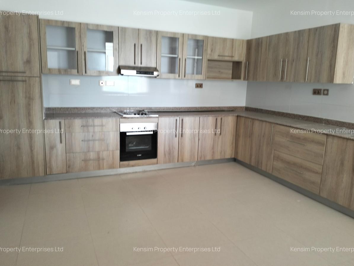 3 Bed Apartment with En Suite in Westlands Area - 10