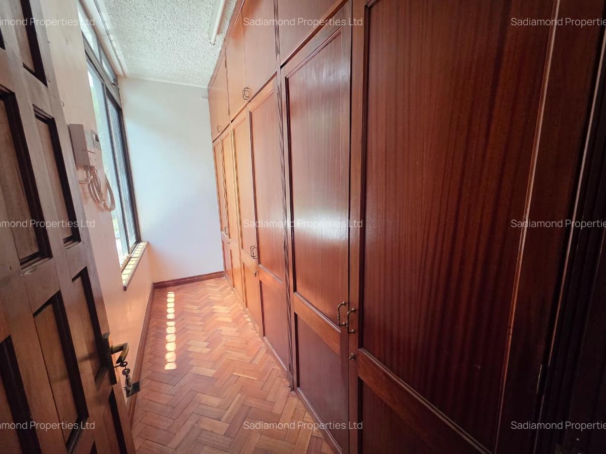 5 Bed Townhouse with En Suite in Muthaiga - 7