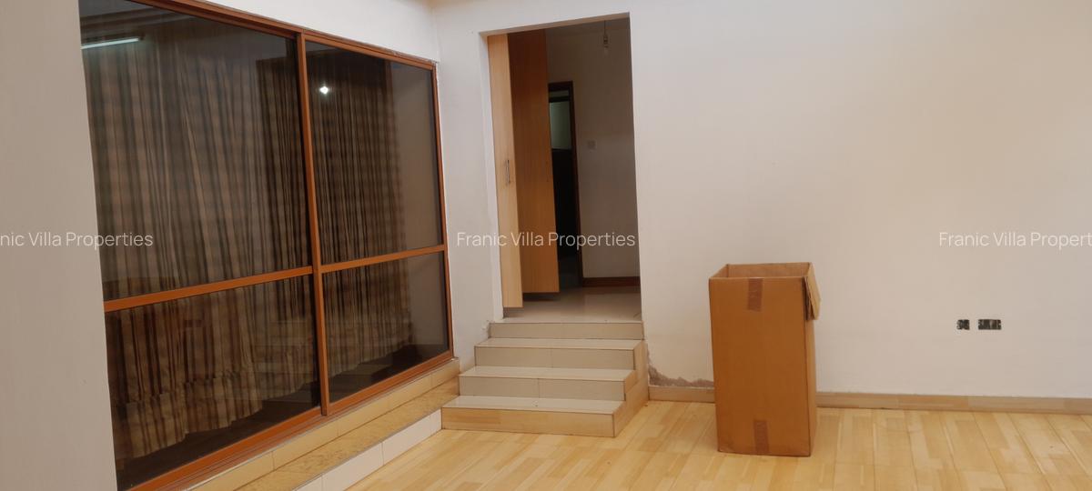 2 Bed House with En Suite at Nyari - 1