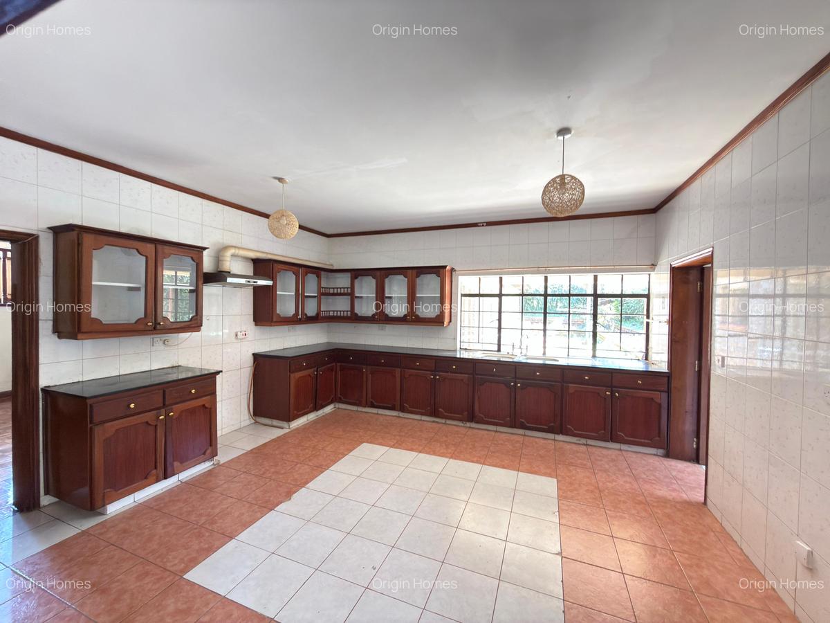 5 Bed House with En Suite at Runda - 4