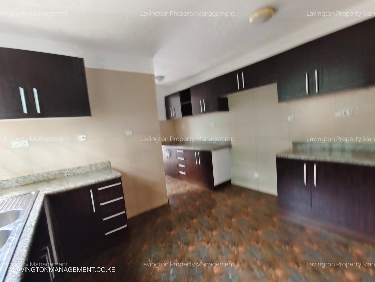 4 Bed Townhouse with En Suite at Lavington Green - 8