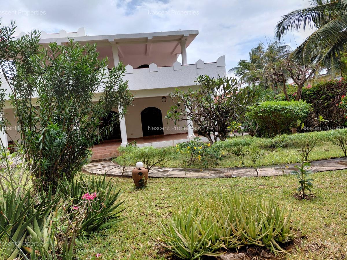 4 Bed House with En Suite in Watamu - 17