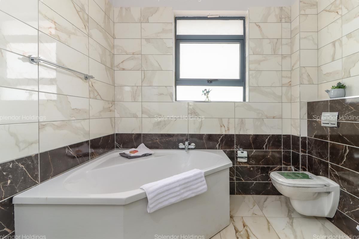 5 Bed Townhouse with En Suite in Runda - 16