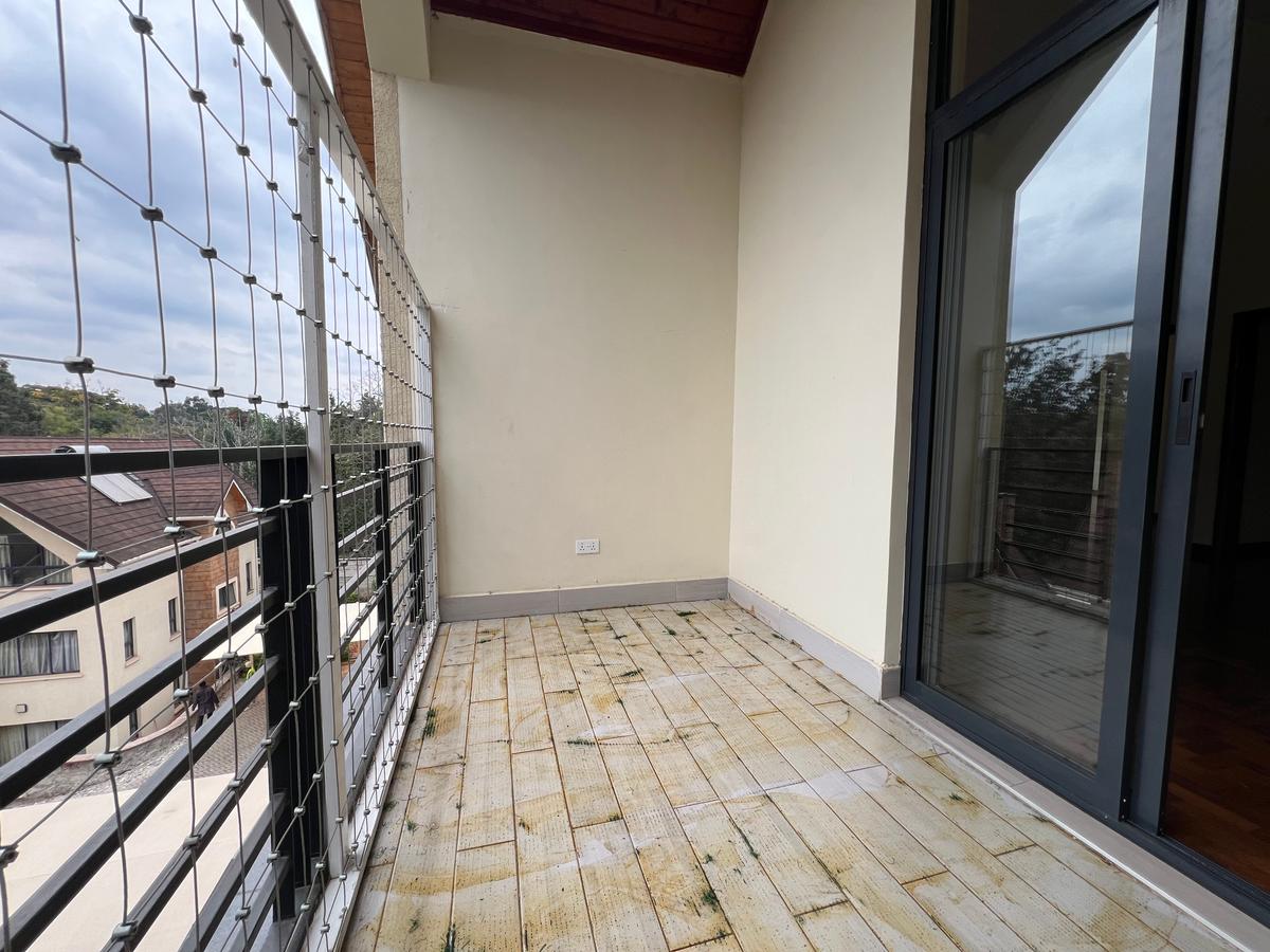 5 Bed Townhouse with En Suite at Convent Drive - 14