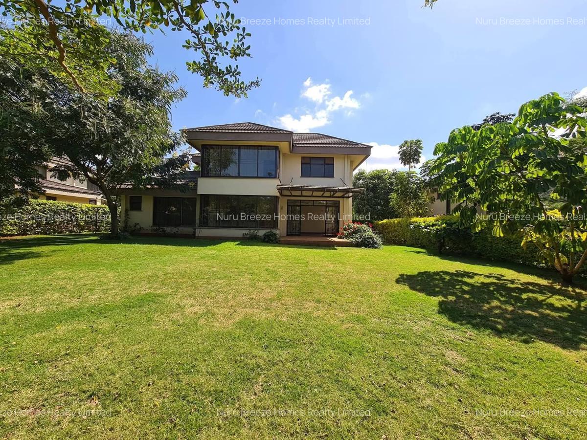 4 Bed Townhouse with En Suite in Ridgeways - 1