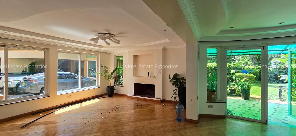 4 Bed Townhouse with En Suite in Riverside - 3