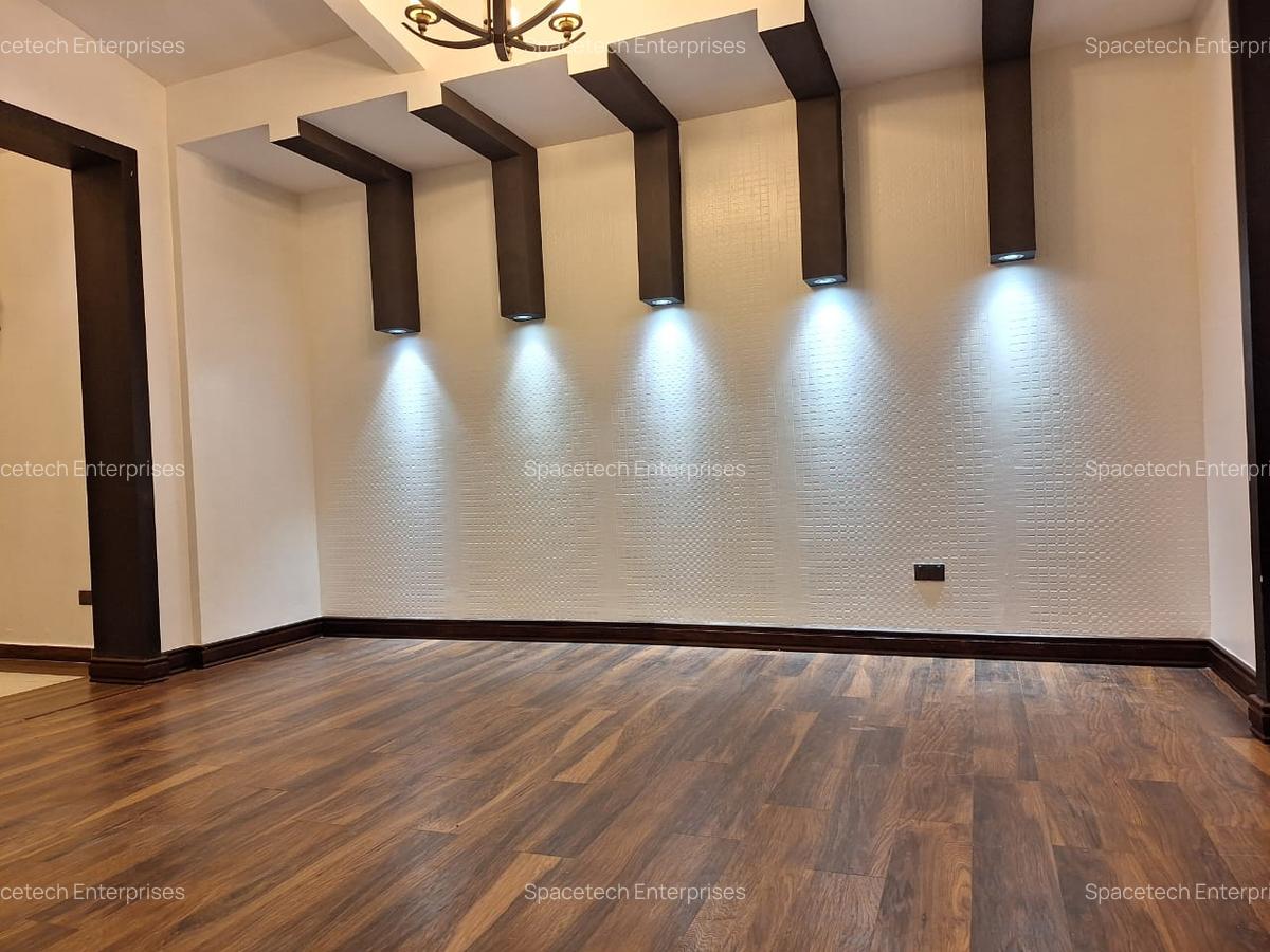 6 Bed House with En Suite in Kyuna - 10