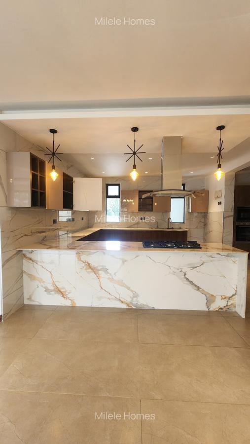 Serviced 3 Bed Apartment with En Suite at Riverside Drive - 6
