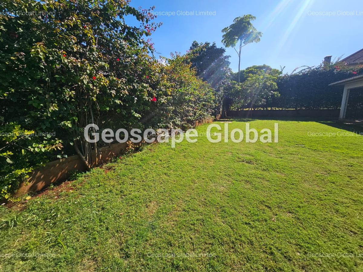 5 Bed House with En Suite in Runda - 15