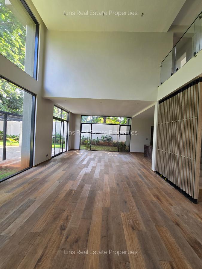 5 Bed Townhouse with En Suite in Runda - 16