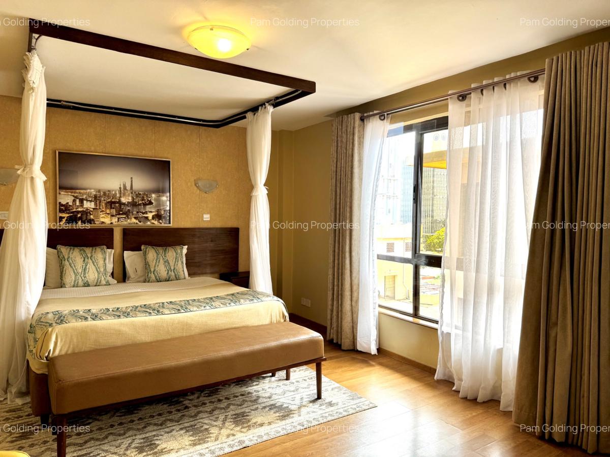 Furnished 4 Bed Apartment with En Suite at Church Road - 15