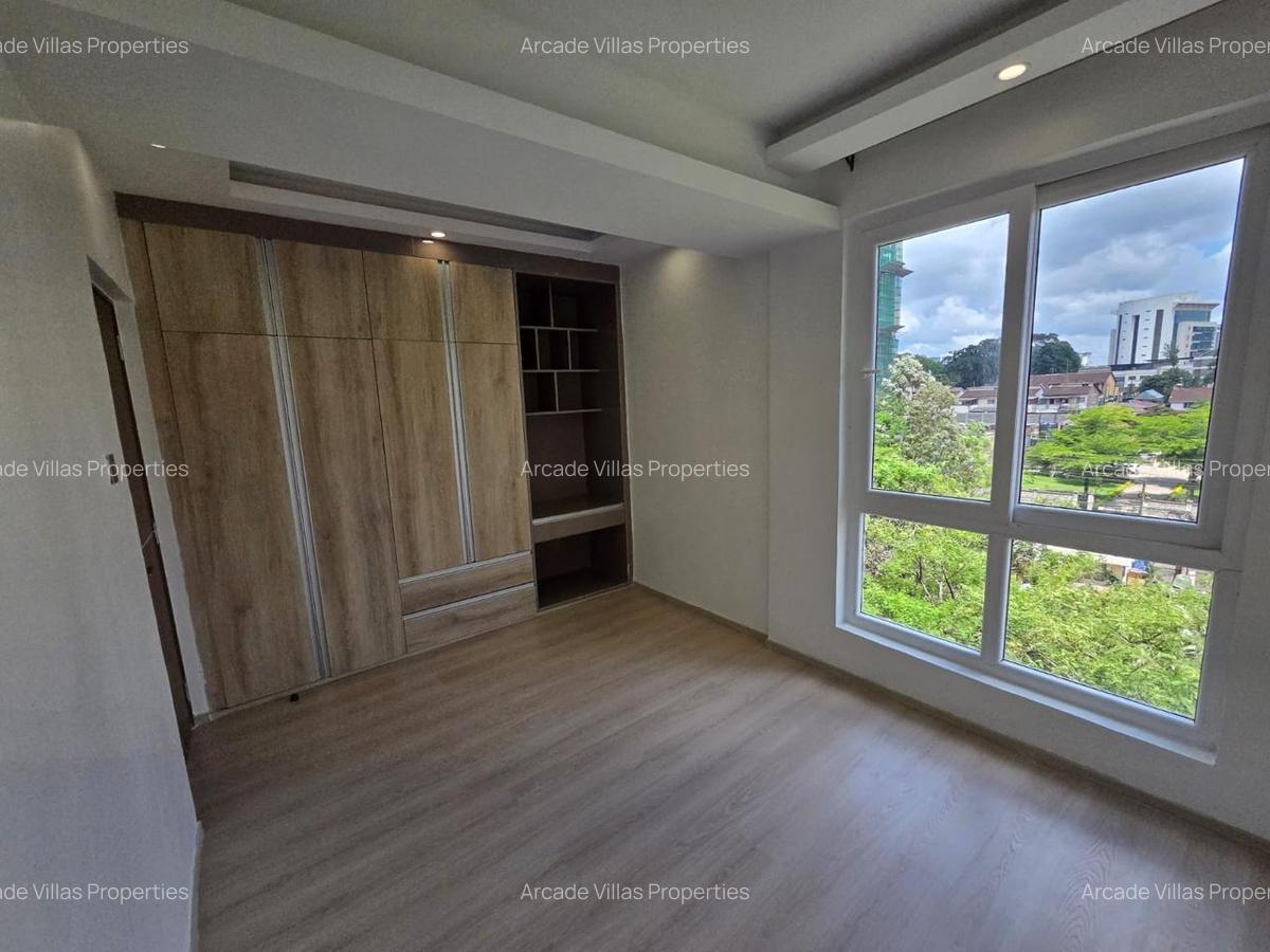 2 Bed Apartment with En Suite in Westlands Area - 9