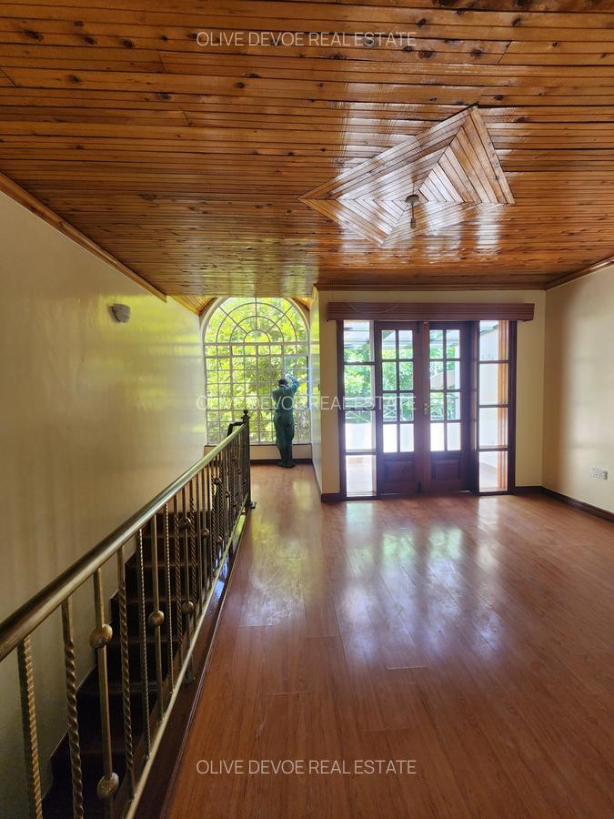 4 Bed Townhouse with En Suite in Lavington - 10